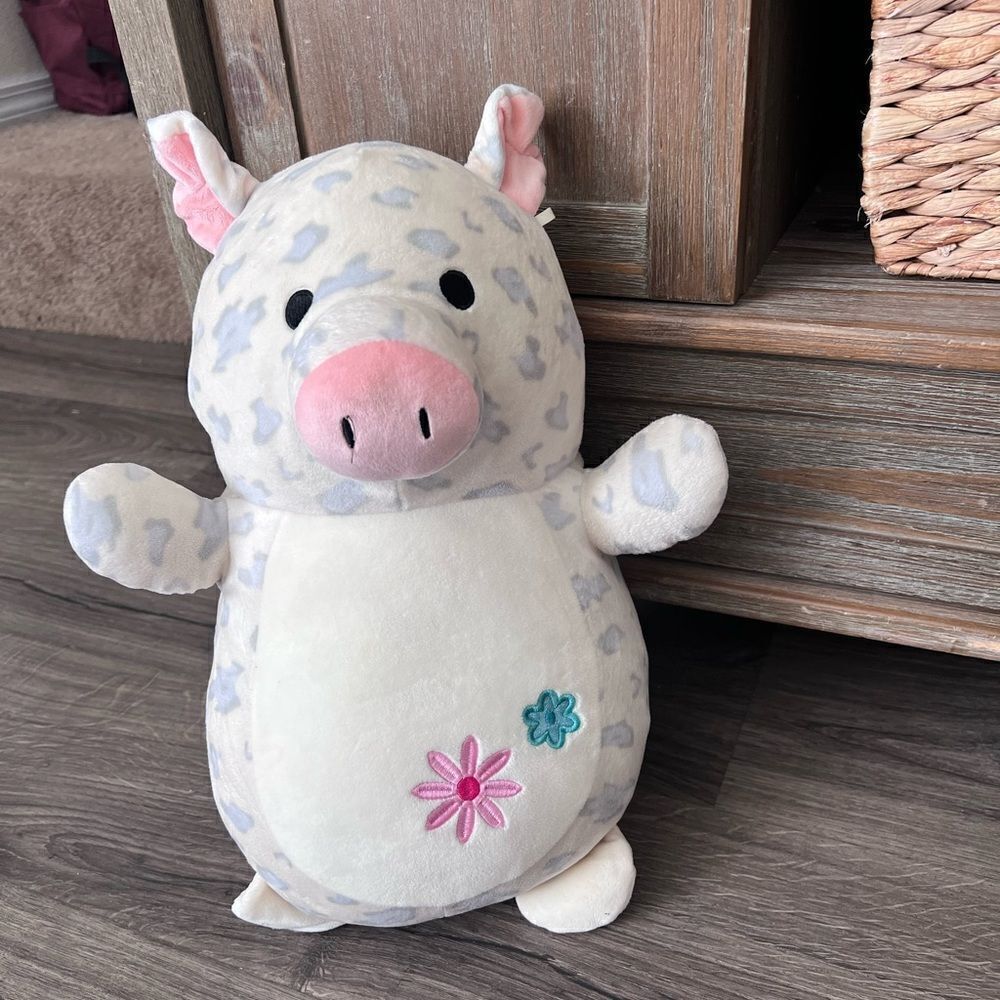 Squishmallow Hug Mees Reese Pig Easter Plush 16"  Stuffed Toy Kellytoy